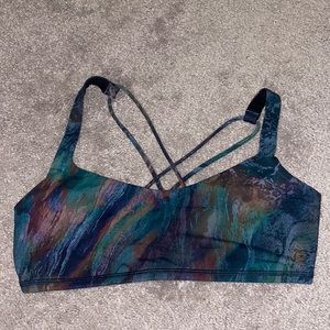 Lululemon sports bra